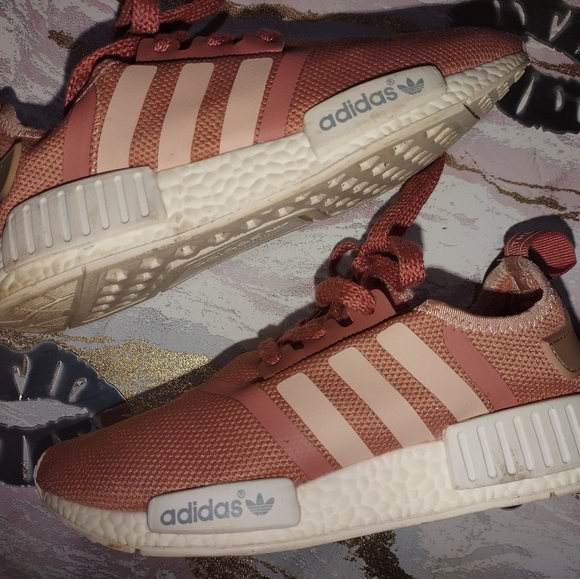 Adidas - Picture 3 of 6